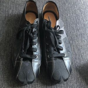 Coach classic lace up signature canvas and leather lace up shoes size 10 b
